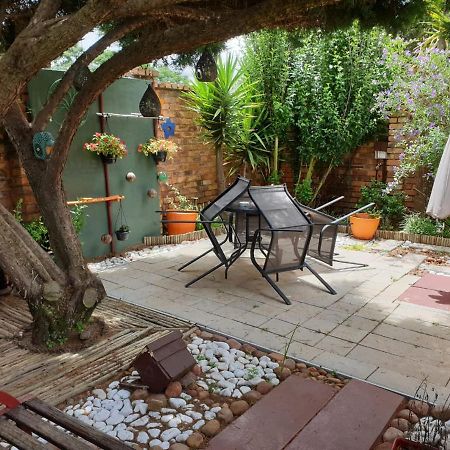 The Lazy Grape Guest Lodge & Spa Benoni Dış mekan fotoğraf