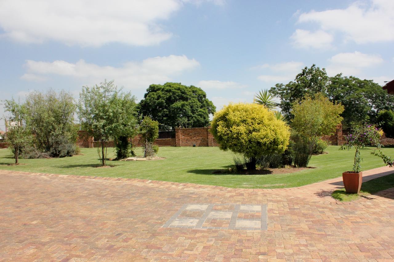 The Lazy Grape Guest Lodge & Spa Benoni Dış mekan fotoğraf